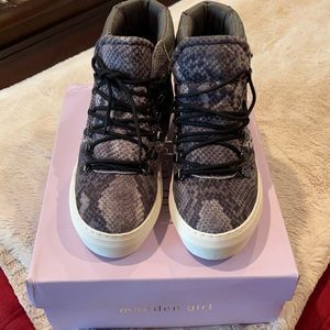 Steve Madden sneakers